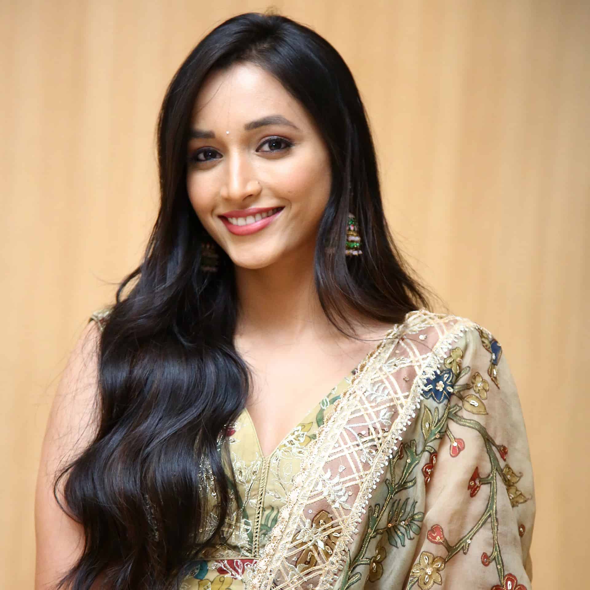 Srinidhi Shetty Phone Number, Contact Details, Mobile