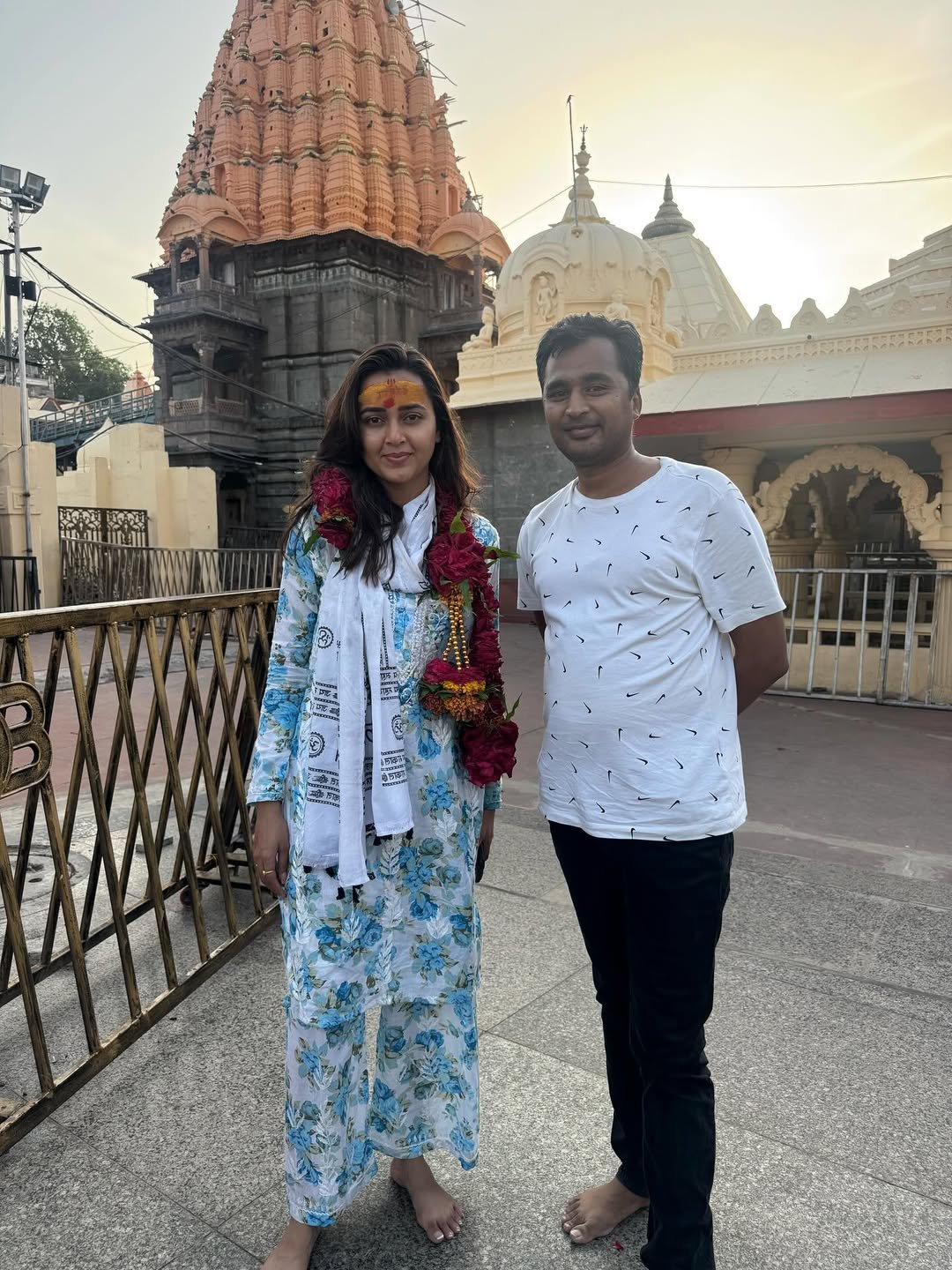 Early Morng #mahakal darshan with the very beautiful @tejasswiprakash to make her special day more special , wishing her a very happy bday #whitewagonentertainment (1)
